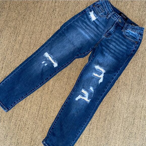 Judy Blue $79 Patch Perfect Boyfriend Thermal Patch Jeans 5 / 27” EUC - Picture 3 of 16